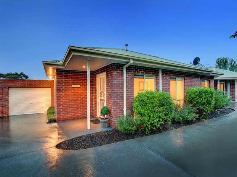 2/30 Karingal Street, Croydon North, VIC 3136