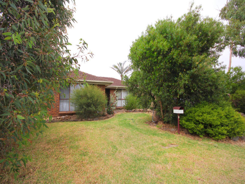 4 Agnes Court, Kurunjang, Vic 3337 Property Details