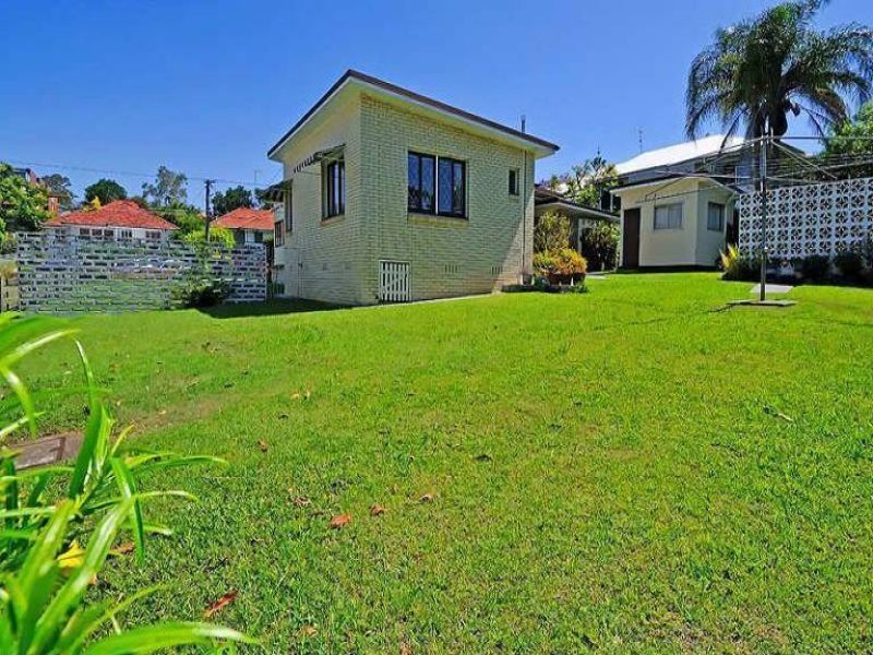 31 Waratah Avenue, Carina, Qld 4152 Property Details