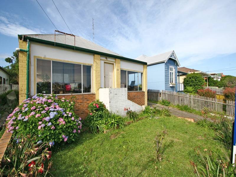 23 Russell St, Woonona, NSW 2517 Property Details