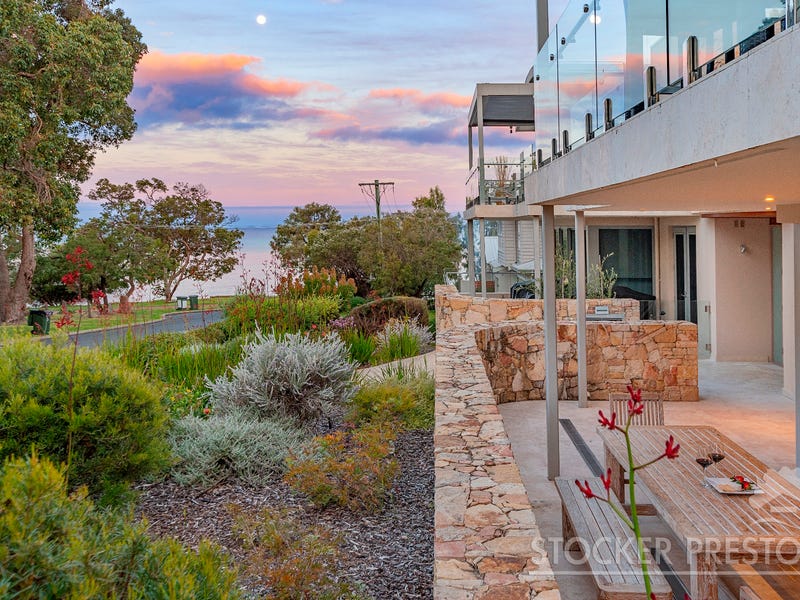 2/11 North Street, Dunsborough, WA 6281 Property Details