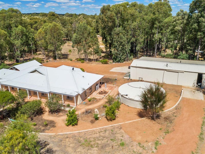 335 Clutterbuck Close, Stoneville, WA 6081