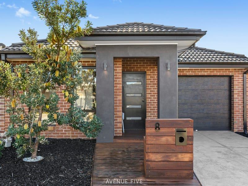 8 Burgess Avenue, Armstrong Creek, VIC 3217