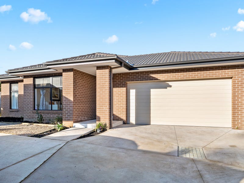 2/18 Cornhill Street, Ferntree Gully, VIC 3156