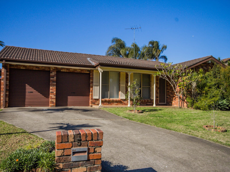 5 Kearns Avenue, Kearns, NSW 2558