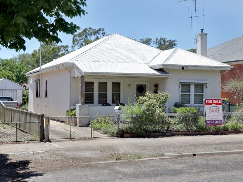 105 Binney Street, Euroa, Vic 3666 Property Details