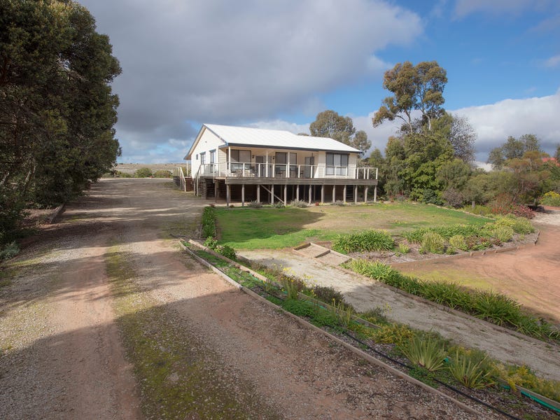 553 Lakeside Drive, Lake Boga, VIC 3584