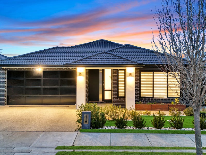 9 Rouge Way, Craigieburn, Vic 3064 - Property Details