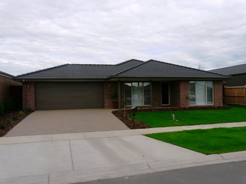 27 Villeneuve Drive, Trafalgar, Vic 3824 Property Details