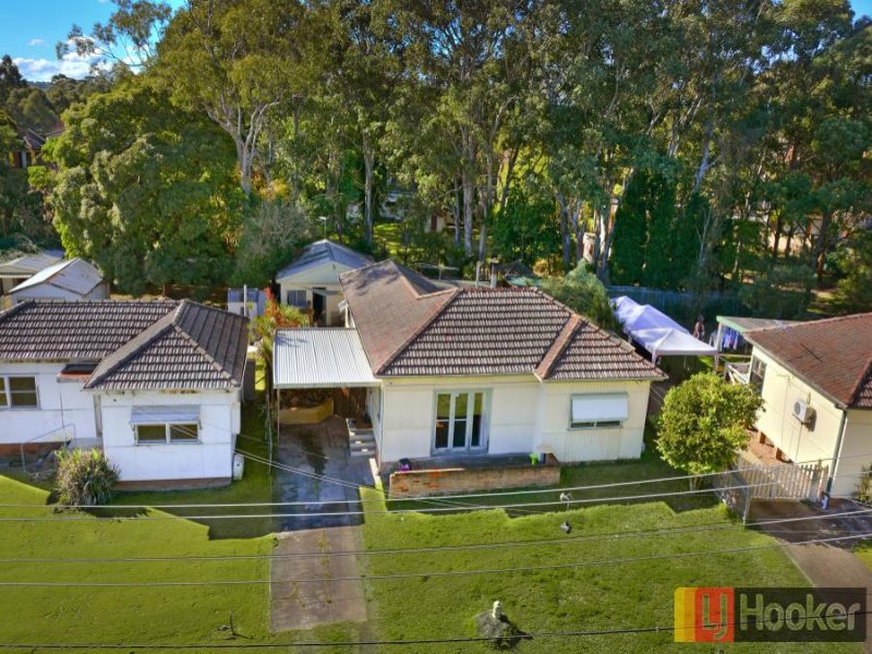 8 Linden Street, Toongabbie, NSW 2146 Property Details