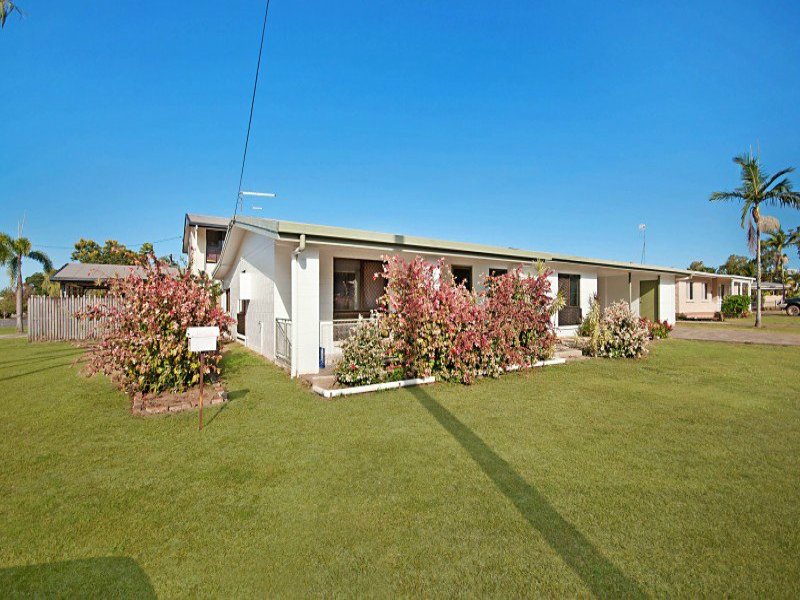 51 Cochrane Street Mooroobool Qld 4870 Property Details