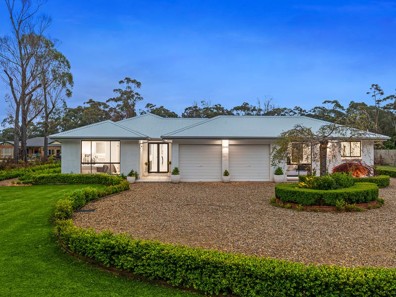 4 Parklands Glade, Balmoral, NSW 2571 Property Details