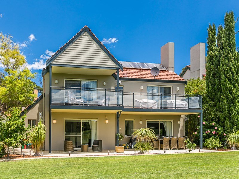 82 Spyglass Grove, Connolly, WA 6027 Property Details