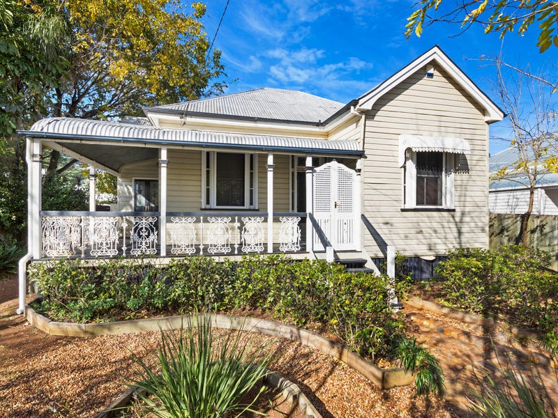 120 Hume Street, East Toowoomba, QLD 4350