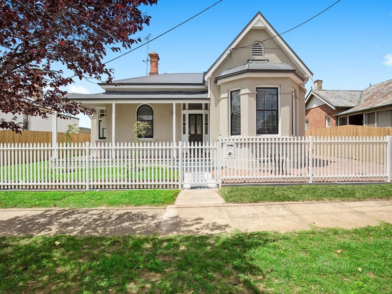 13 Victoria Street Goulburn Nsw 2580 Realestate Com Au