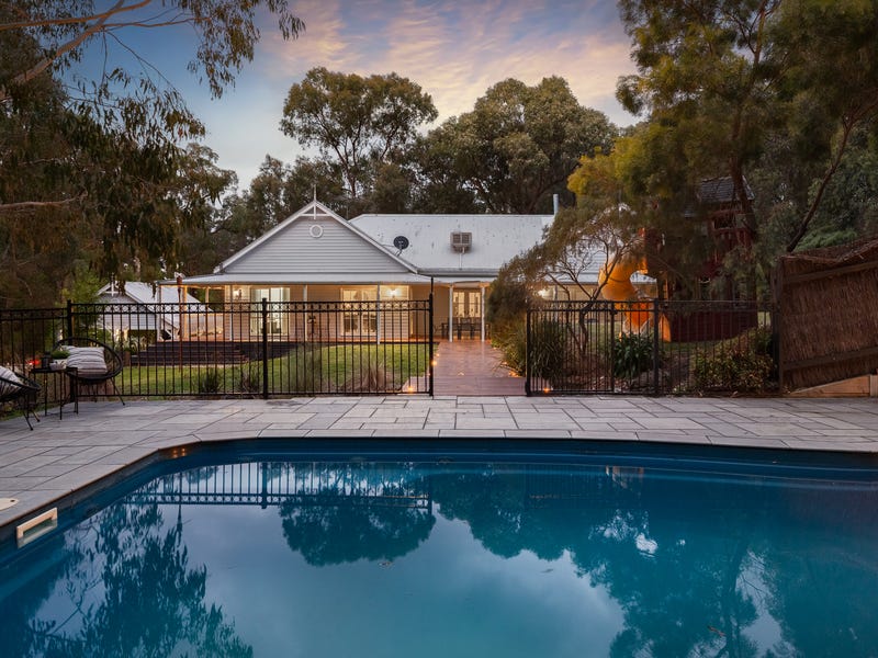 5 Francis Street, Cockatoo, VIC 3781 - realestate.com.au