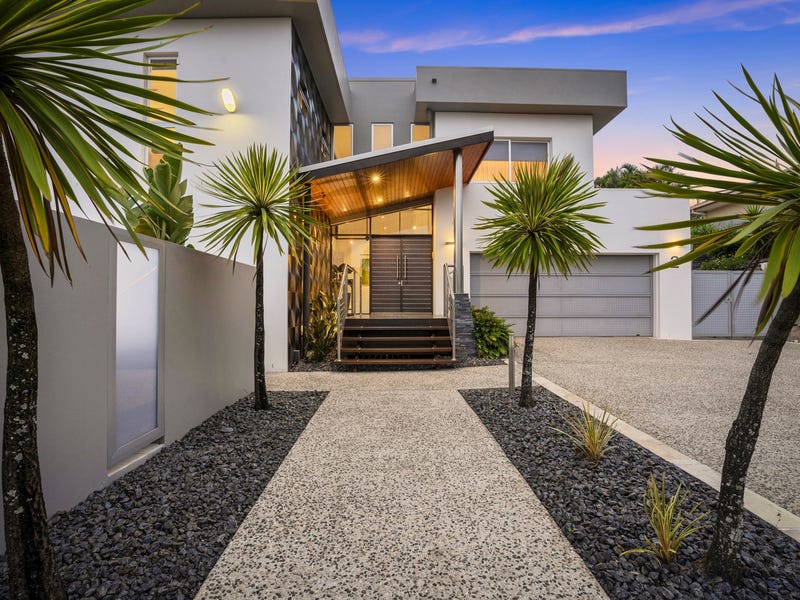 2 Offham Court, Arundel, Qld 4214 Property Details