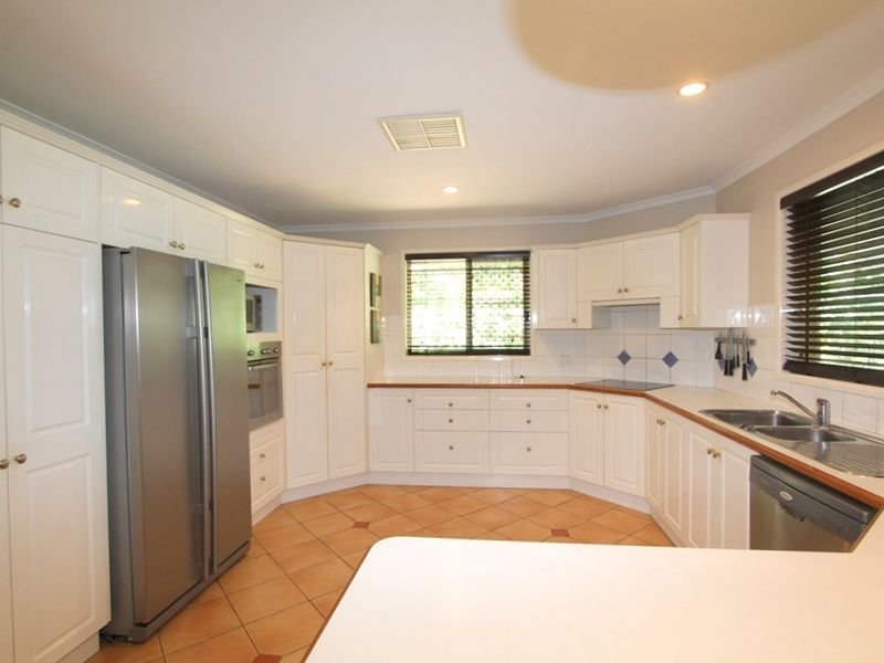 5 Jeppesen Drive Emerald Qld 4720 Realestate Com Au