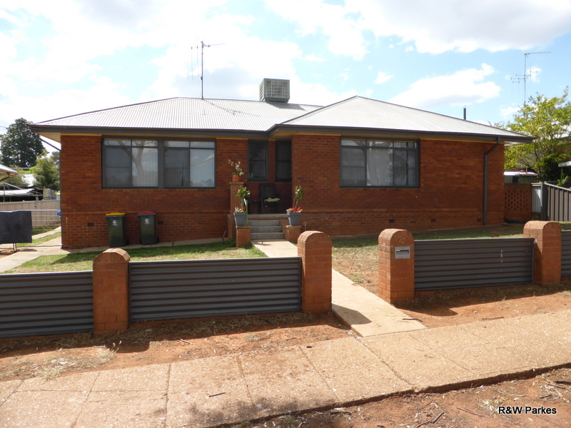 22 Mitchell Street, Parkes, NSW 2870 Property Details