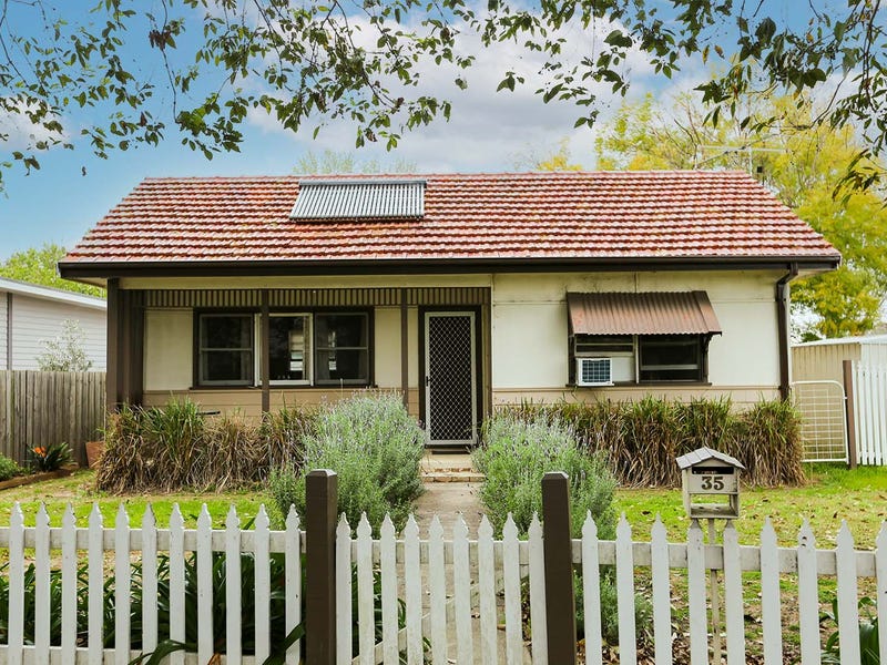 35 Pitt Street, Richmond, NSW 2753 Property Details