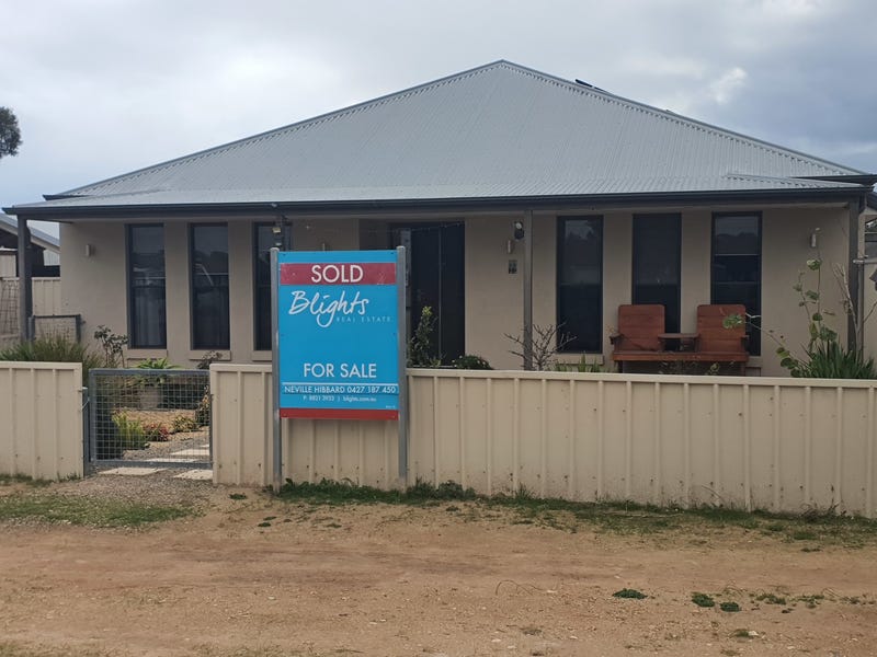 11 Deeble Street, Moonta, SA 5558 Property Details