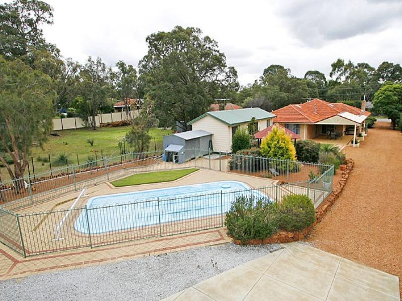 193 Grove Road, Lesmurdie, WA 6076 Property Details