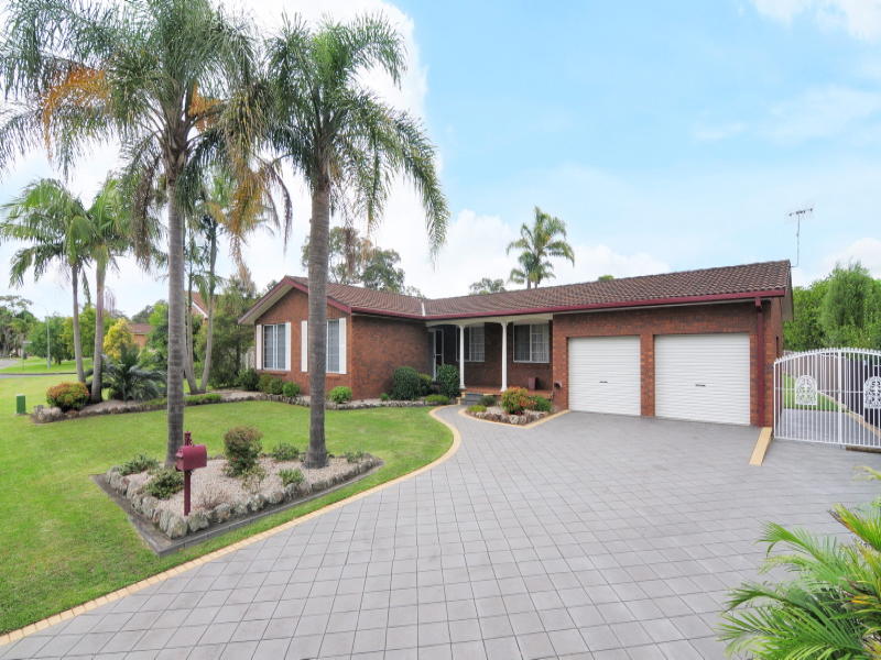 15 Lyndhurst Drive, Bomaderry, NSW 2541