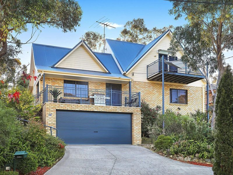 16 Wood Street Wentworth Falls Nsw 2782
