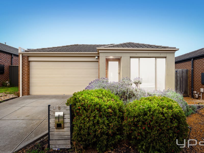8 Compass Lane, Wyndham Vale, VIC 3024 - realestate com au