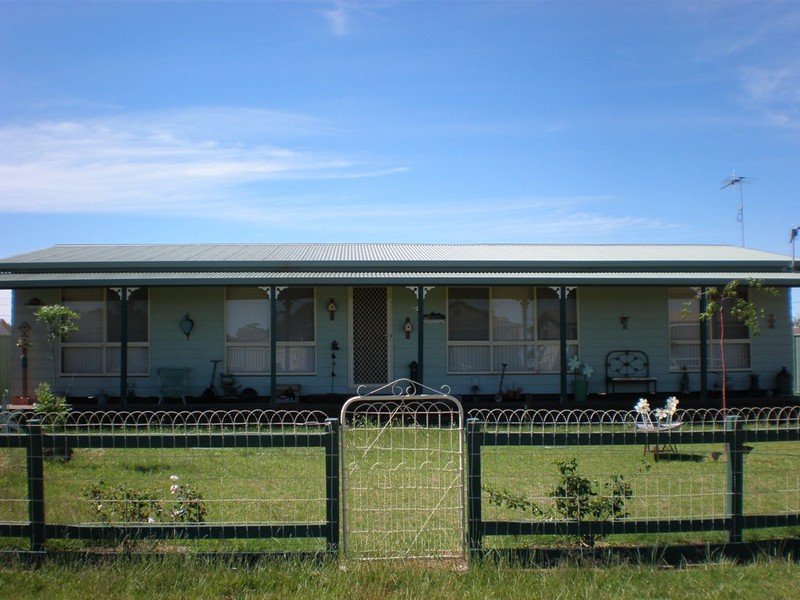 36 Barwidgee Boulevard, Darlington Point, NSW 2706