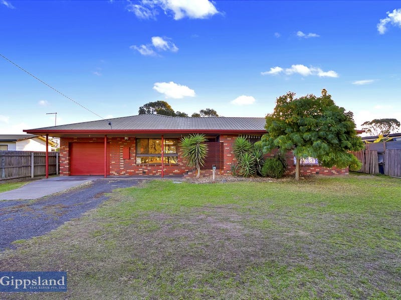 9 Weir Road, Heyfield, VIC 3858