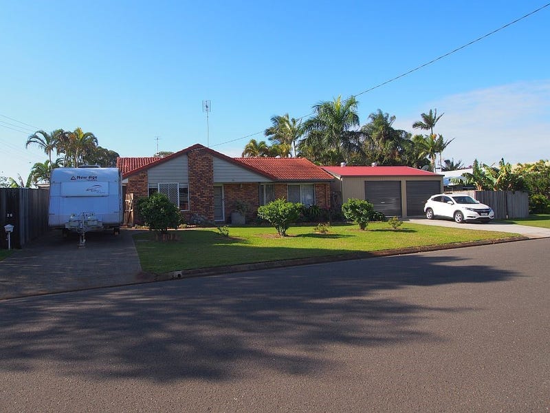26 Gayome Street, Pacific Paradise, QLD 4564