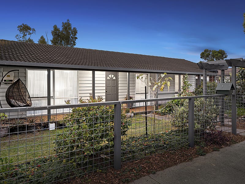 27 Willow Drive, Hampton Park, VIC 3976