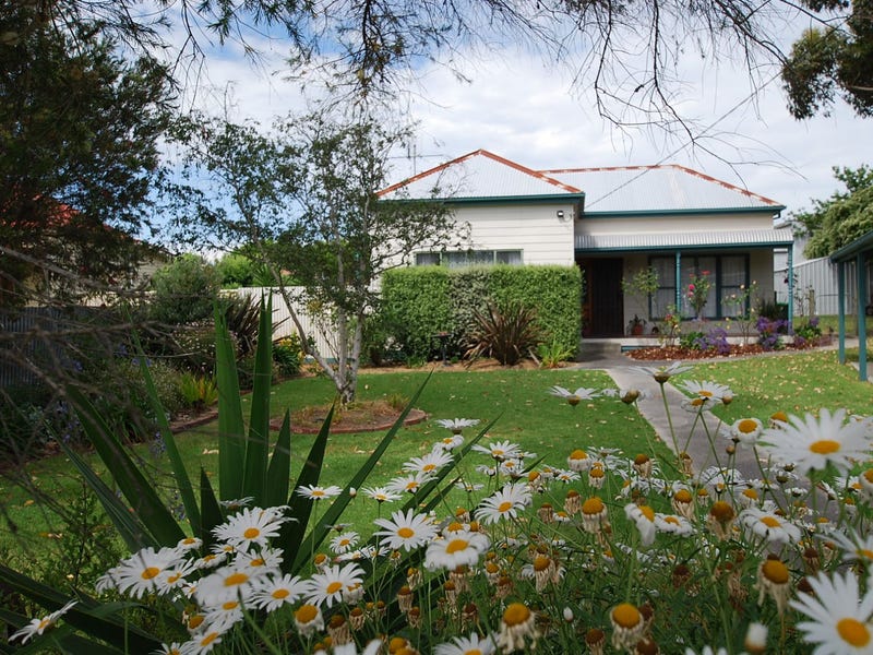 33 CAMERON STREET, Wonthaggi, Vic 3995 Property Details