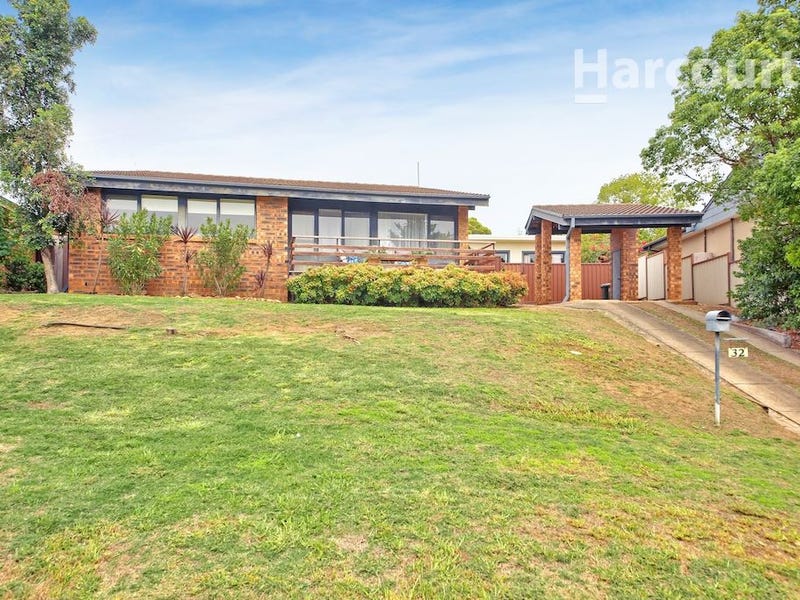 32 Elgata Cres, Bradbury, NSW 2560