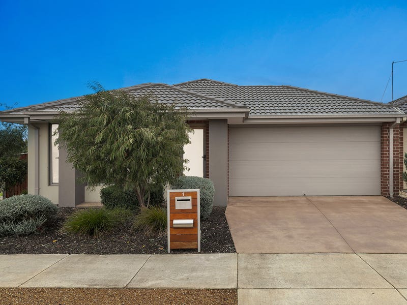 1 Winton Street, Charlemont, Vic 3217 House for Sale