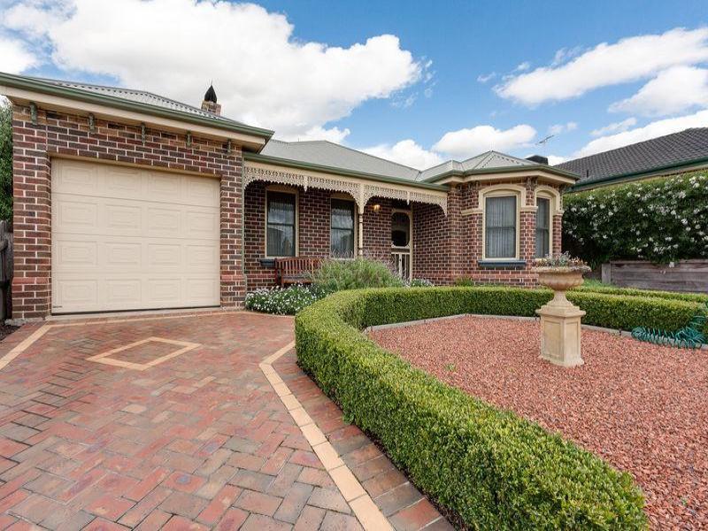 70 John Ryan Drive, South Morang, VIC 3752