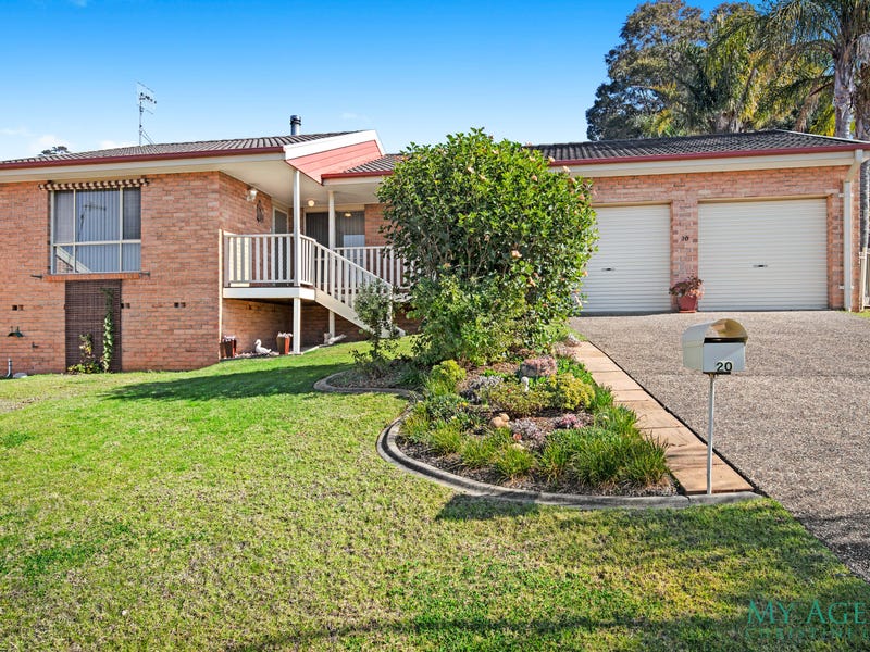 20 Blaxland Cres, Sunshine Bay, NSW 2536