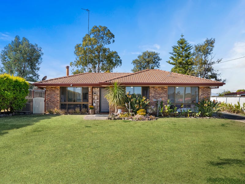 11 Balfour Street, Wyreema, Qld 4352 Property Details