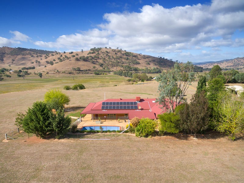 2030 Creek Road, Tallangatta, Vic 3700 Property Details