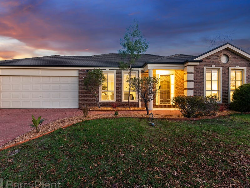 8 Beaumaris Way, Point Cook, VIC 3030
