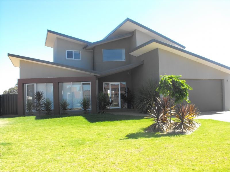 21 Lakeside Drive, Bundalong, Vic 3730 Property Details