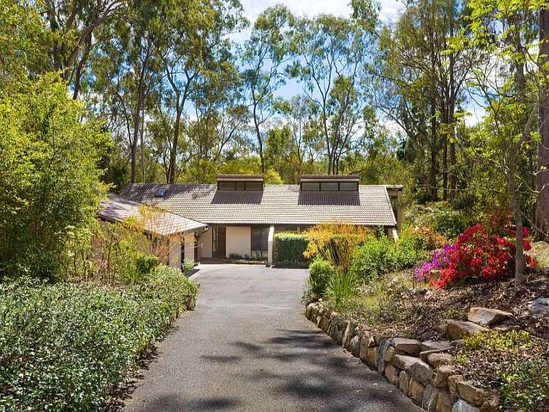 215 Pinjarra Road, Pinjarra Hills, QLD 4069