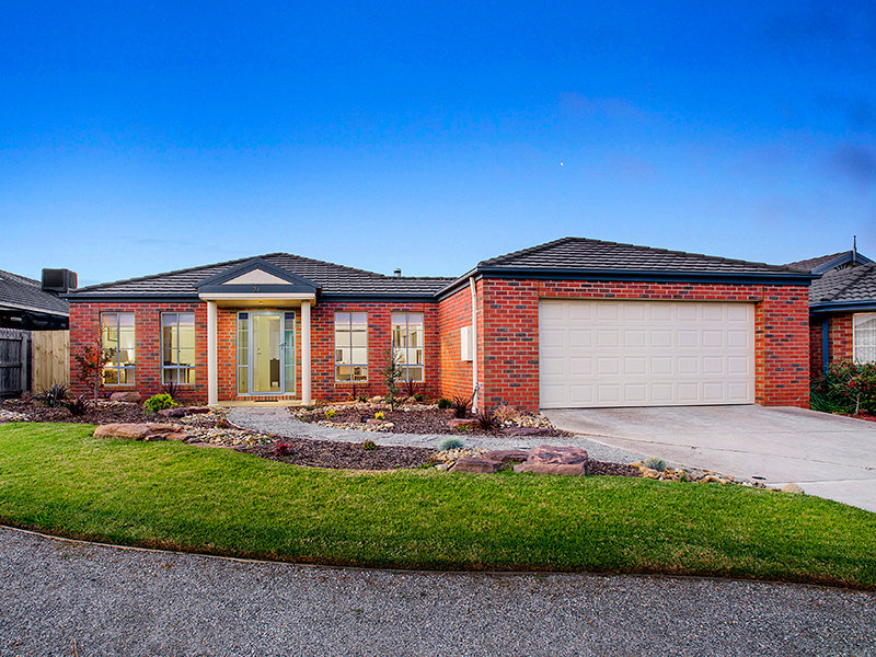 24 Brookville Avenue, Werribee, Vic 3030 Property Details