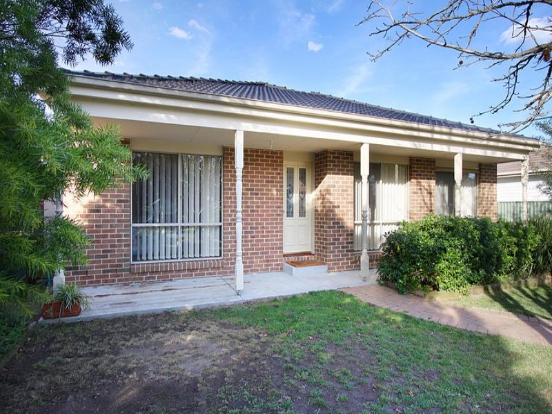 1/12 Sinnott Sreet, Burwood, Vic 3125 Property Details