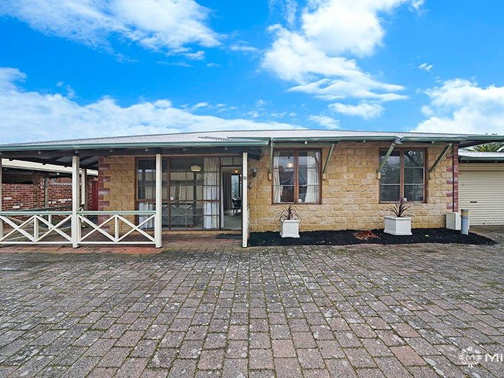 2/145 Hampton Road, South Fremantle, WA 6162 Villa for Sale