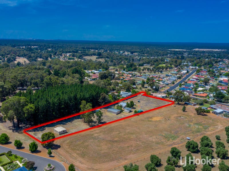 35 Saunders Street, Collie, WA 6225 Property Details