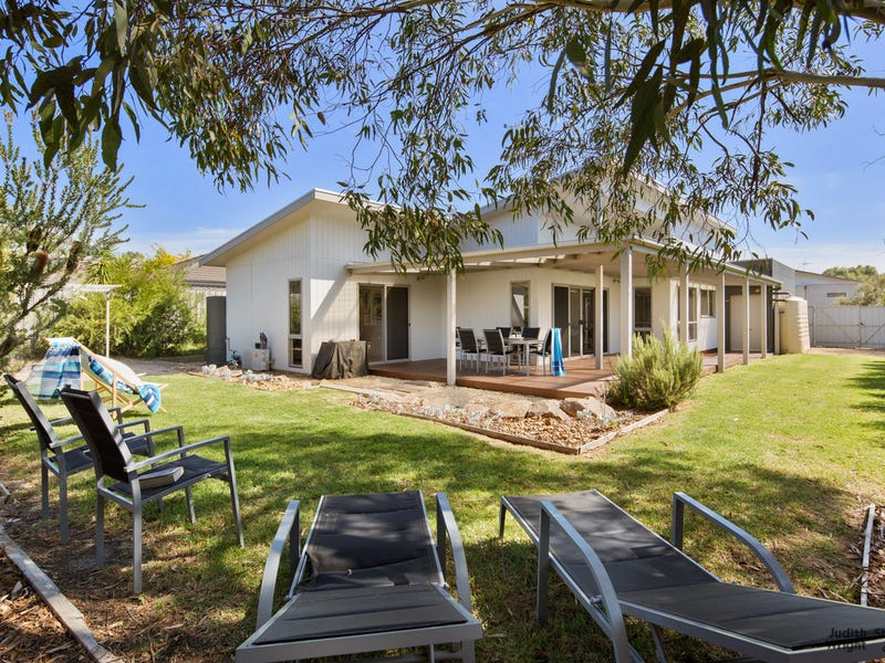 31 Norman Drive, Cowes, Vic 3922 Property Details