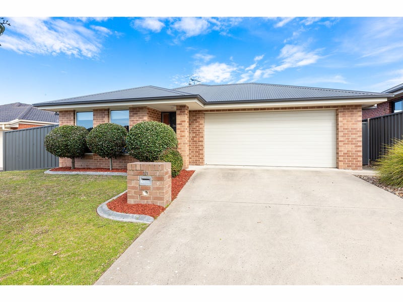 33 Wellington Drive, Thurgoona, NSW 2640 Property Details