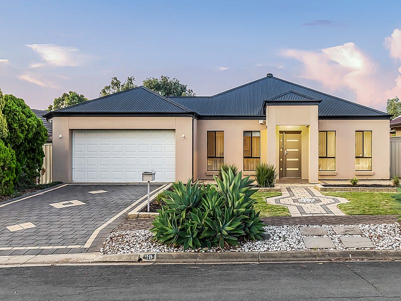 18 Bungana Avenue, Para Vista, SA 5093